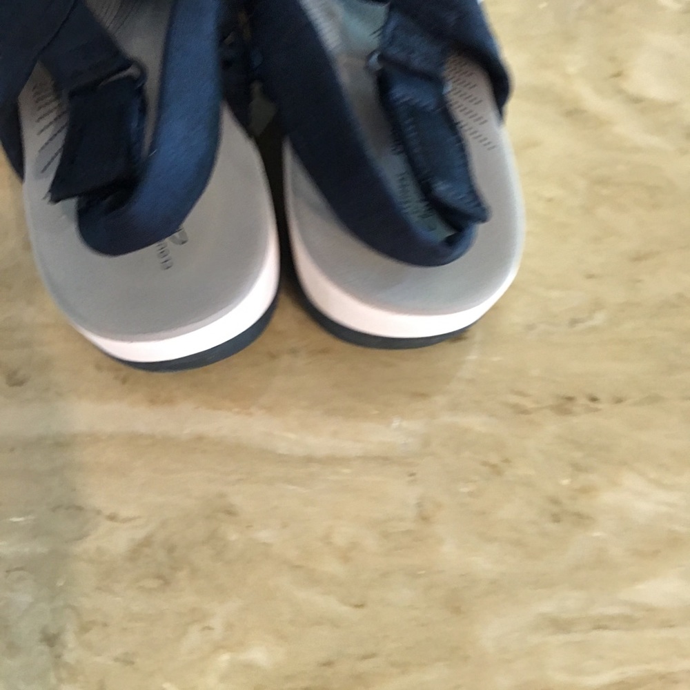 Shoes - Picture 4 of 6